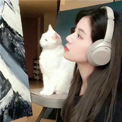 尼维尔内来的美女